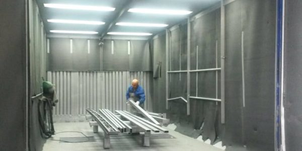 grenaillage-metal-cabine-orleans-couleur-metal